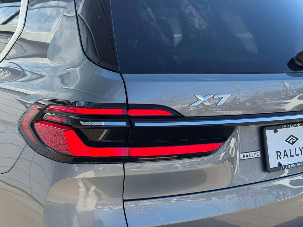 Certified 2024 BMW X7 xDrive40i w/ Premium Package image 9