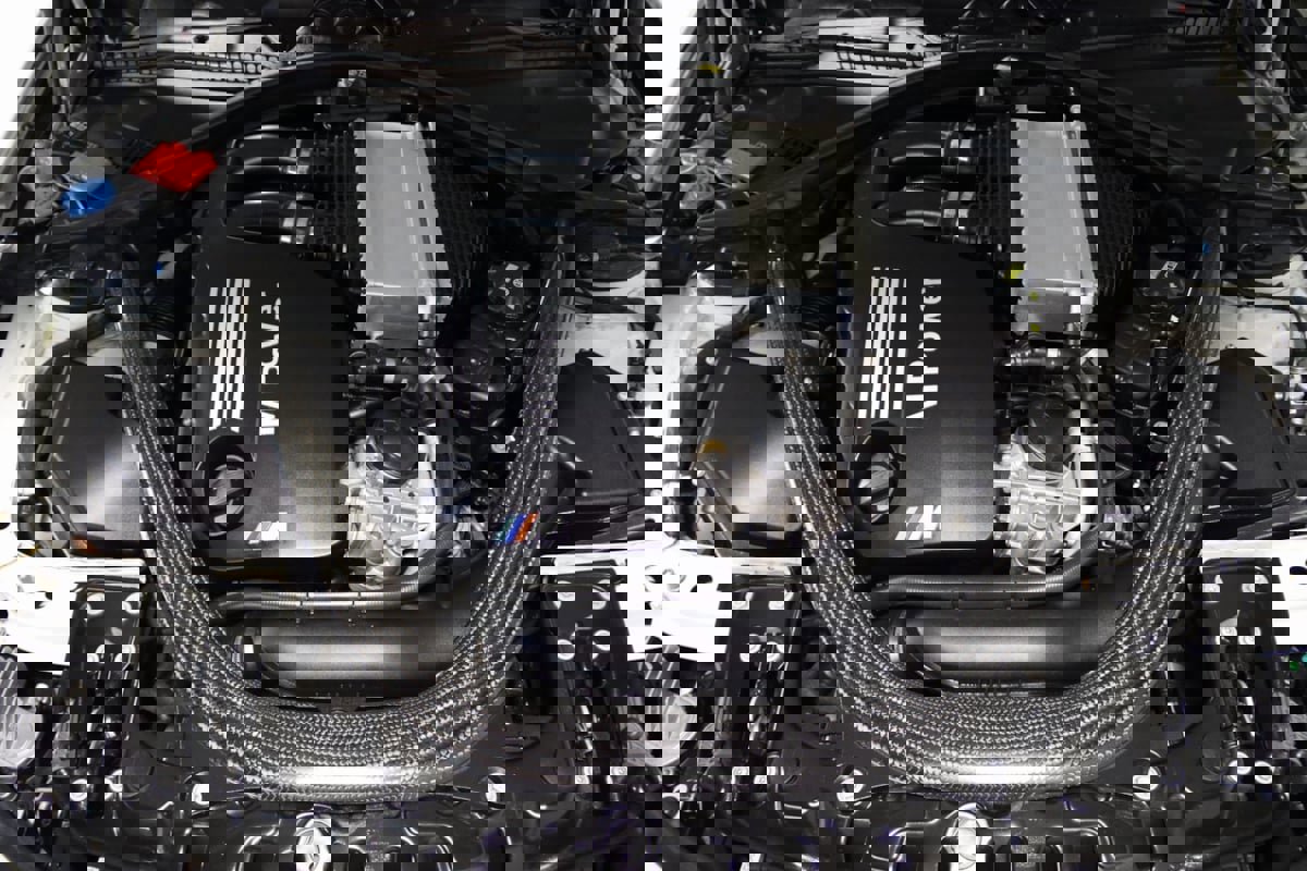 Used 2018 BMW M4 Convertible image 12