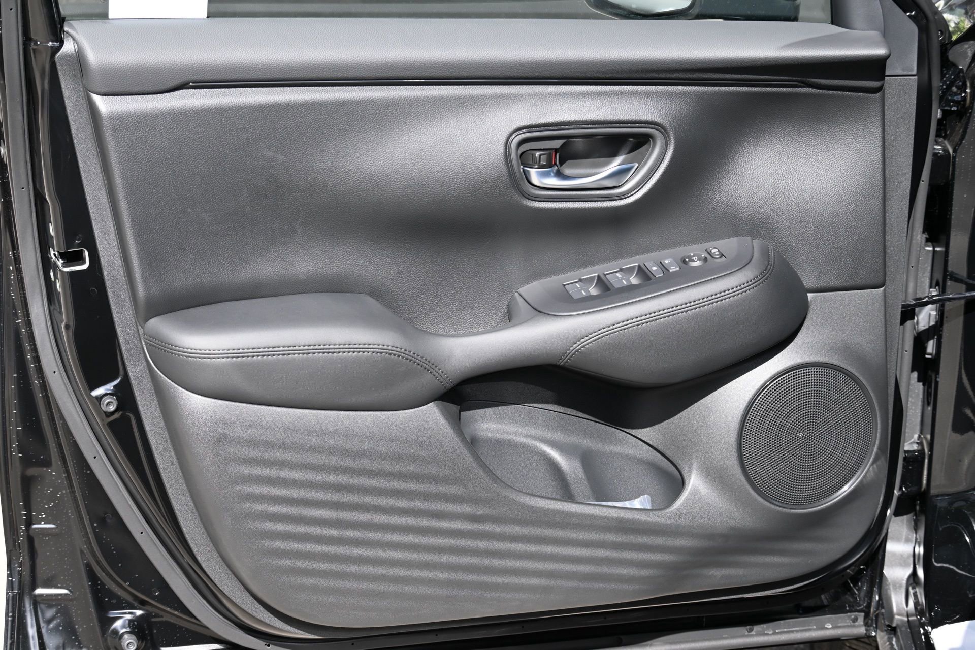 New 2026 Honda HR-V LX image 10