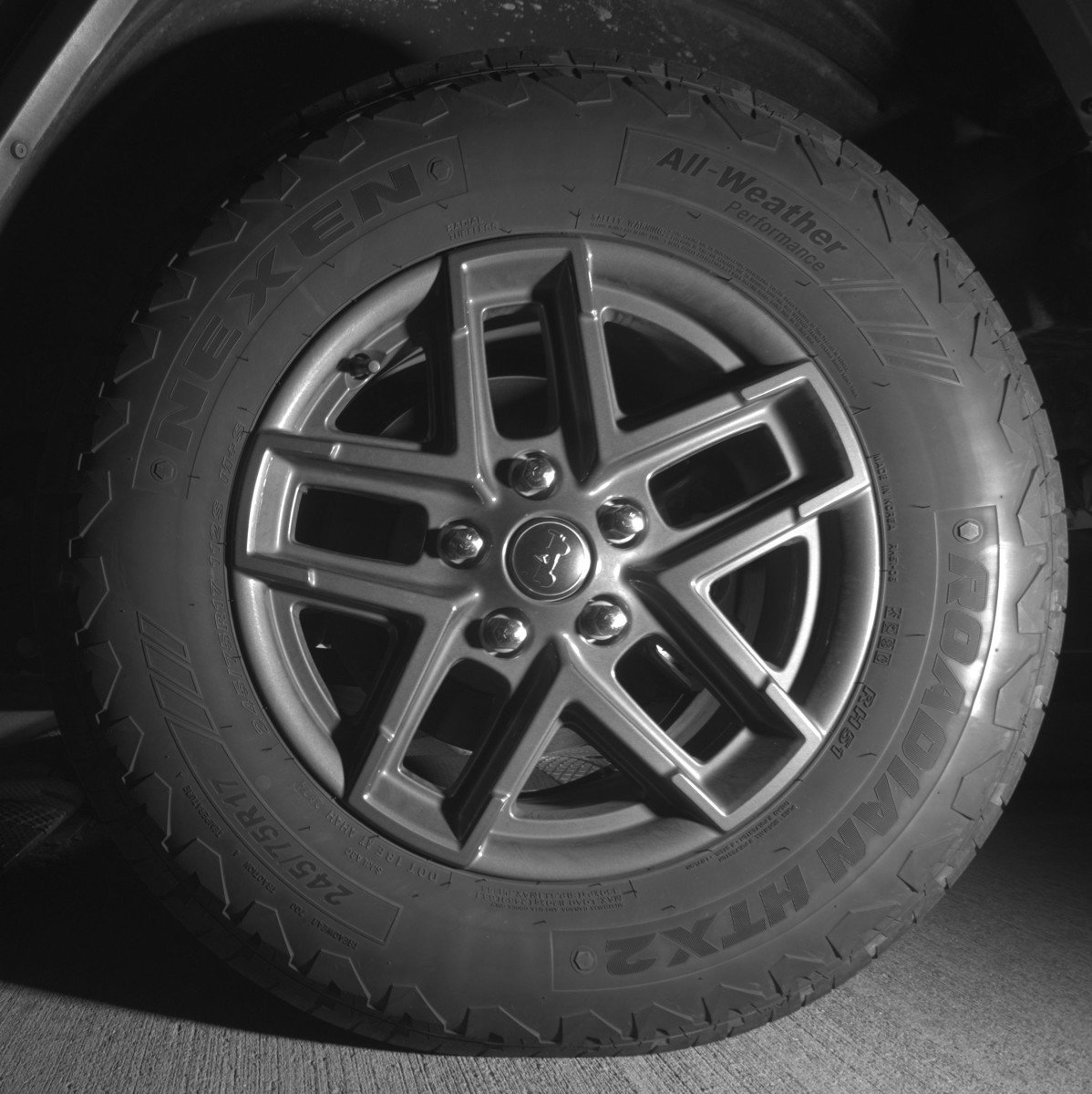 Used 2025 Jeep Wrangler Sport S image 13