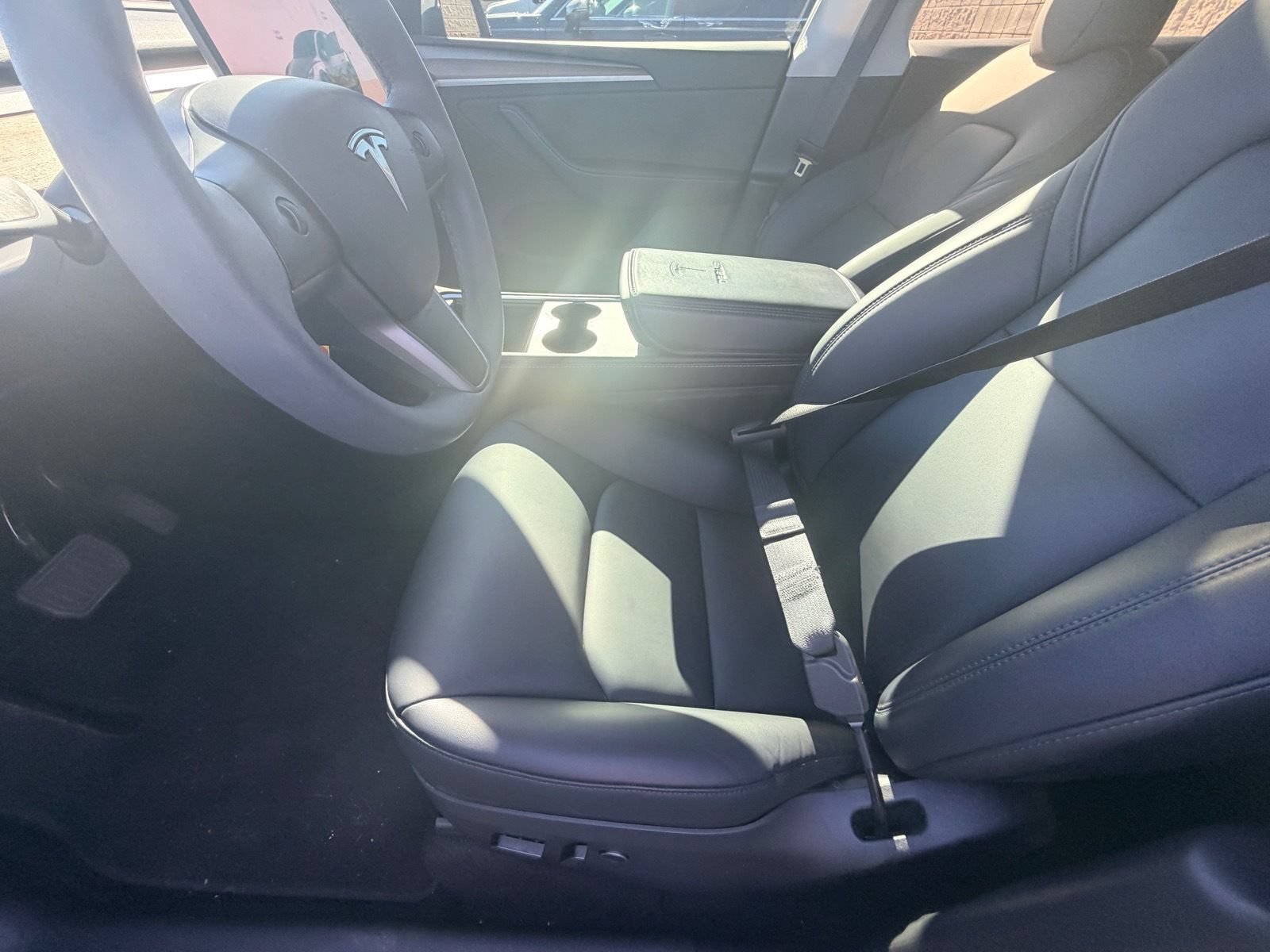 Used 2025 Tesla Model Y Long Range RWD image 9