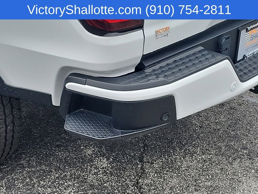 Used 2024 GMC Canyon Elevation w/ Elevation Premium Package image 21