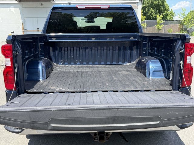 Used 2023 Chevrolet Silverado 1500 LT AWD/4WD image 13