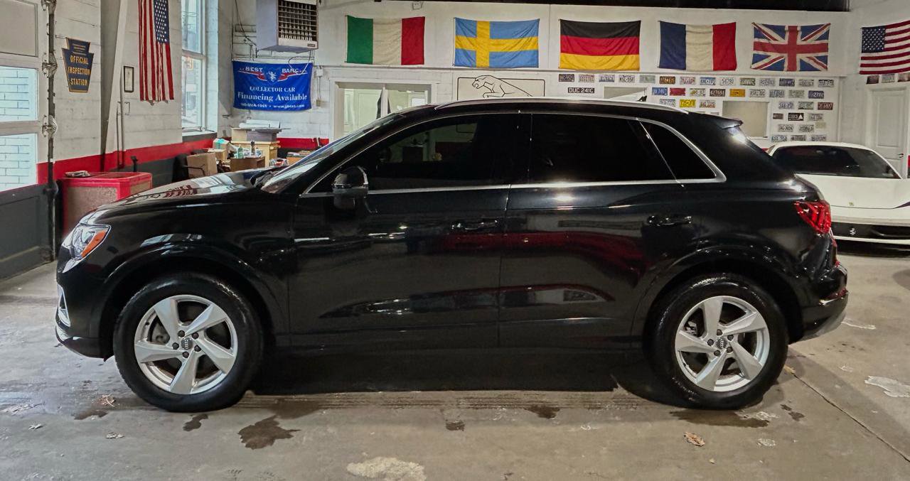 Used 2019 Audi Q3 2.0T Premium w/ Convenience Package image 2