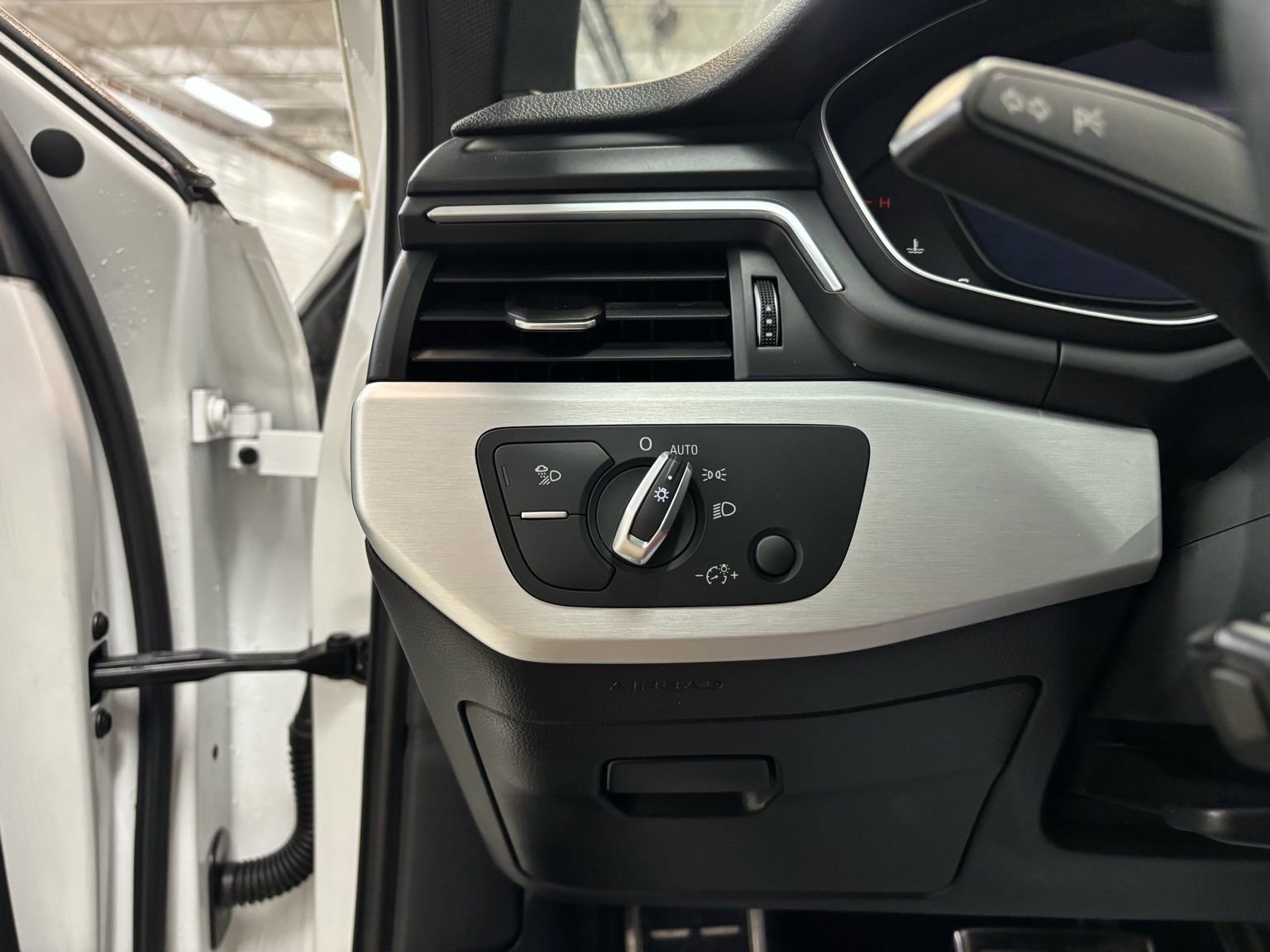 Used 2019 Audi S4 Premium Plus w/ Premium Plus Package image 16