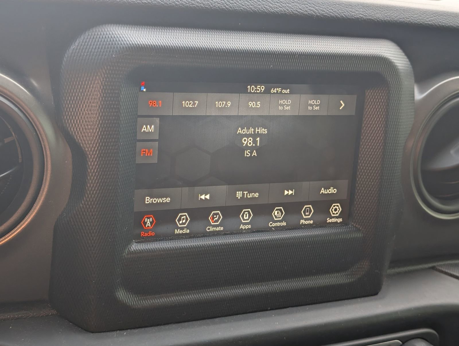 Used 2022 Jeep Gladiator Sport image 10