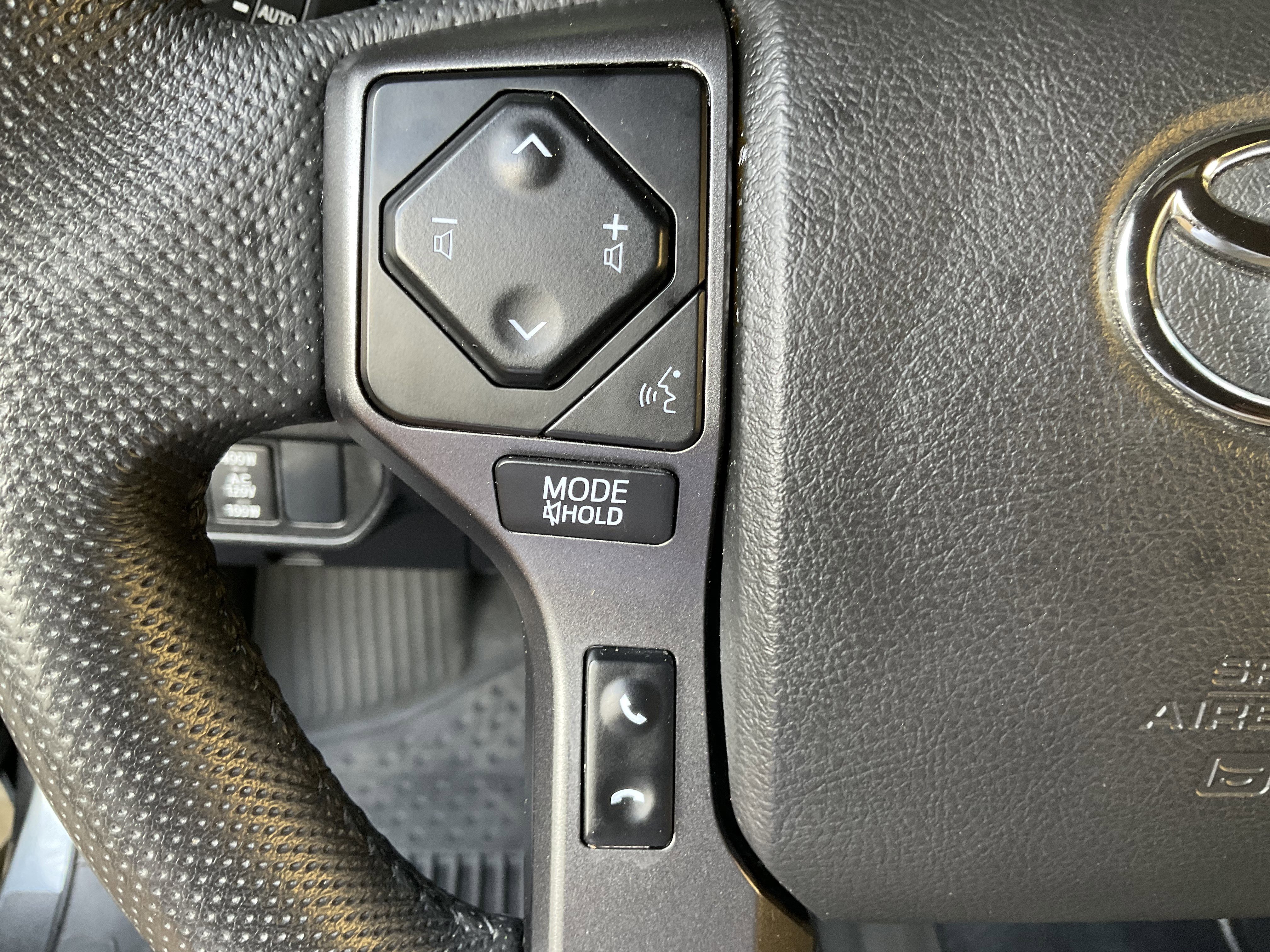 Used 2023 Toyota Tacoma TRD Off-Road w/ Black Out Package (TMS) image 31