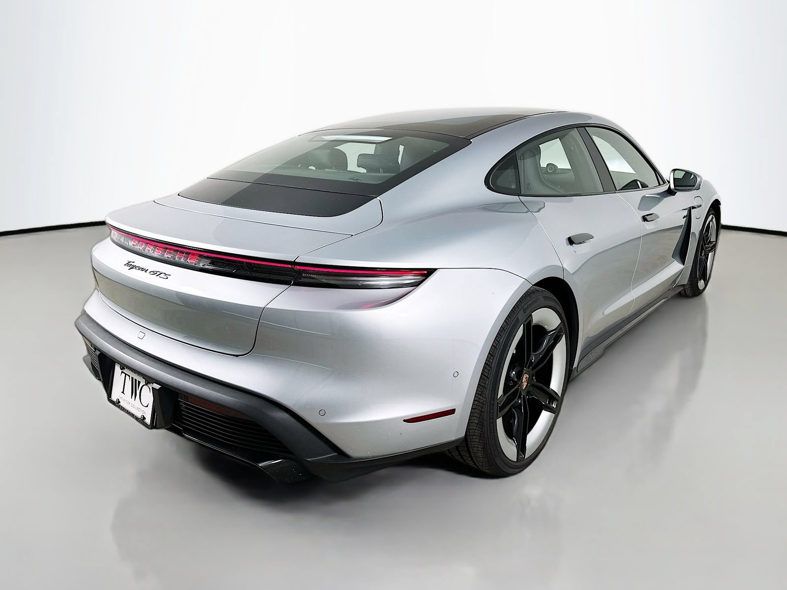 New 2026 Porsche Taycan GTS AWD/4WD image 5