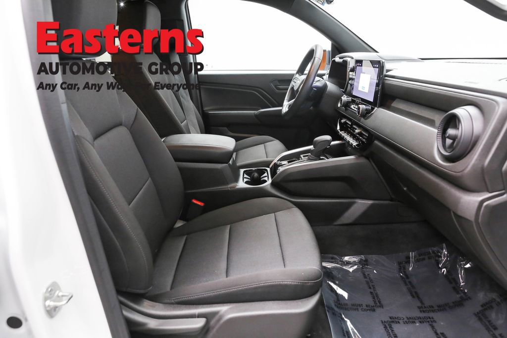 Used 2024 Chevrolet Colorado W/T w/ Technology Package image 24