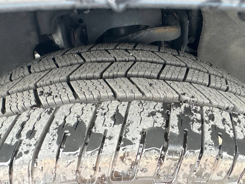 Used 2023 Ford Expedition Limited AWD/4WD image 5
