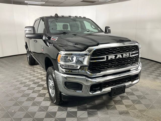 Used 2024 RAM 2500 Tradesman w/ Chrome Appearance Group image 3