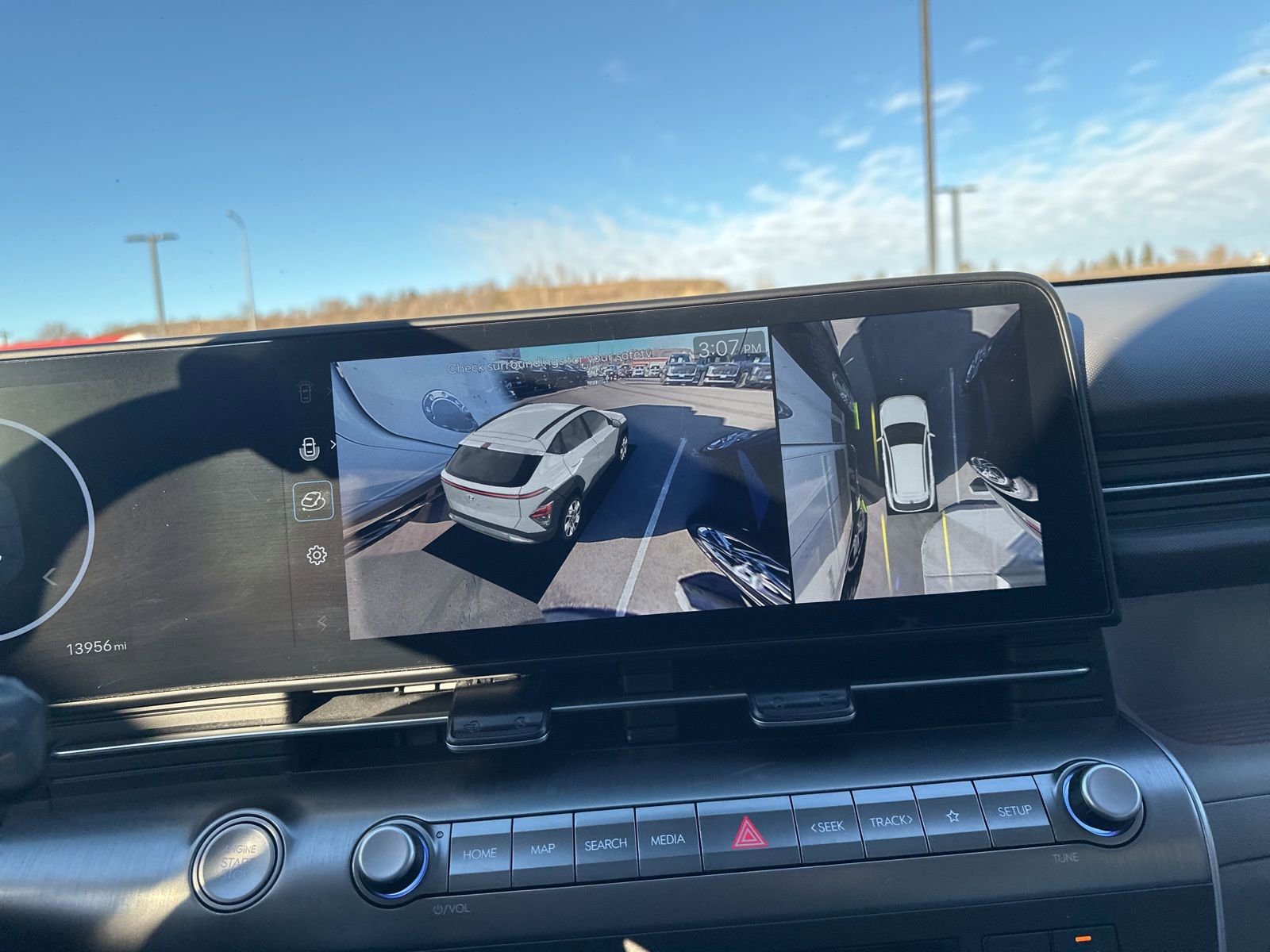 Used 2025 Hyundai Kona Limited image 36
