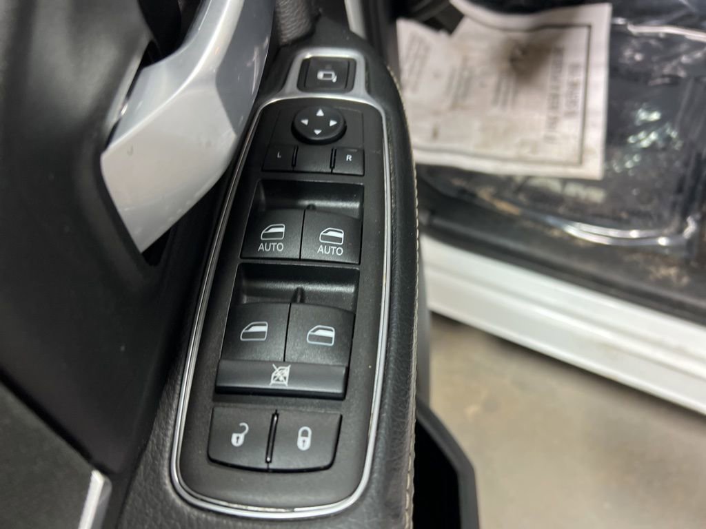 Used 2024 RAM 3500 SLT w/ Quick Order Package 2YG SLT image 26