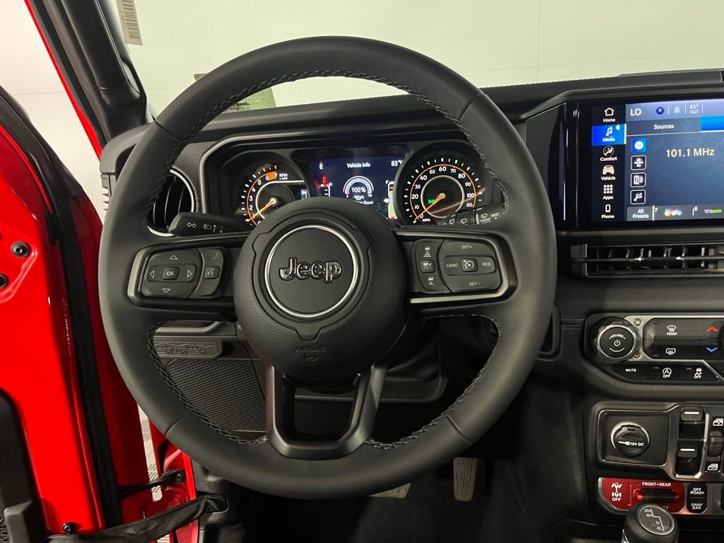 Used 2025 Jeep Wrangler Unlimited Rubicon image 30