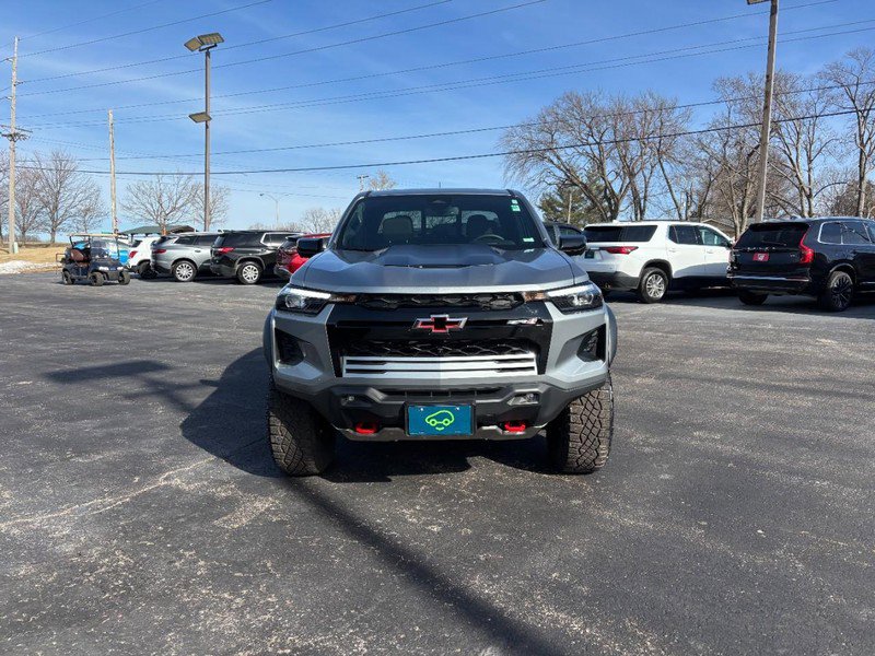 Used 2024 Chevrolet Colorado ZR2 w/ ZR2 Convenience Package III image 8
