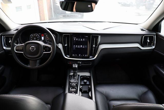 Used 2021 Volvo V60 T5 Cross Country w/ Climate Package image 40