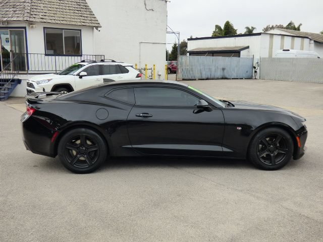 Used 2017 Chevrolet Camaro LT w/ Technology Package RWD image 2