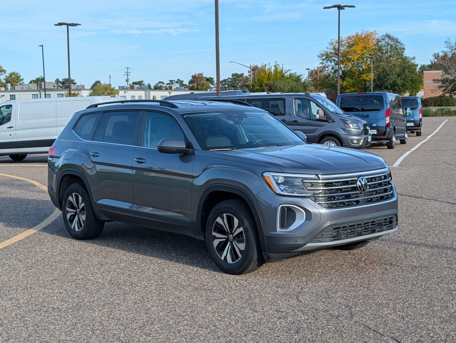 Used 2025 Volkswagen Atlas SE AWD/4WD image 7