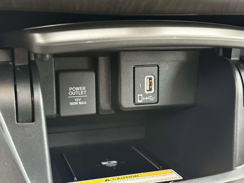 Used 2018 Honda Accord Touring image 24