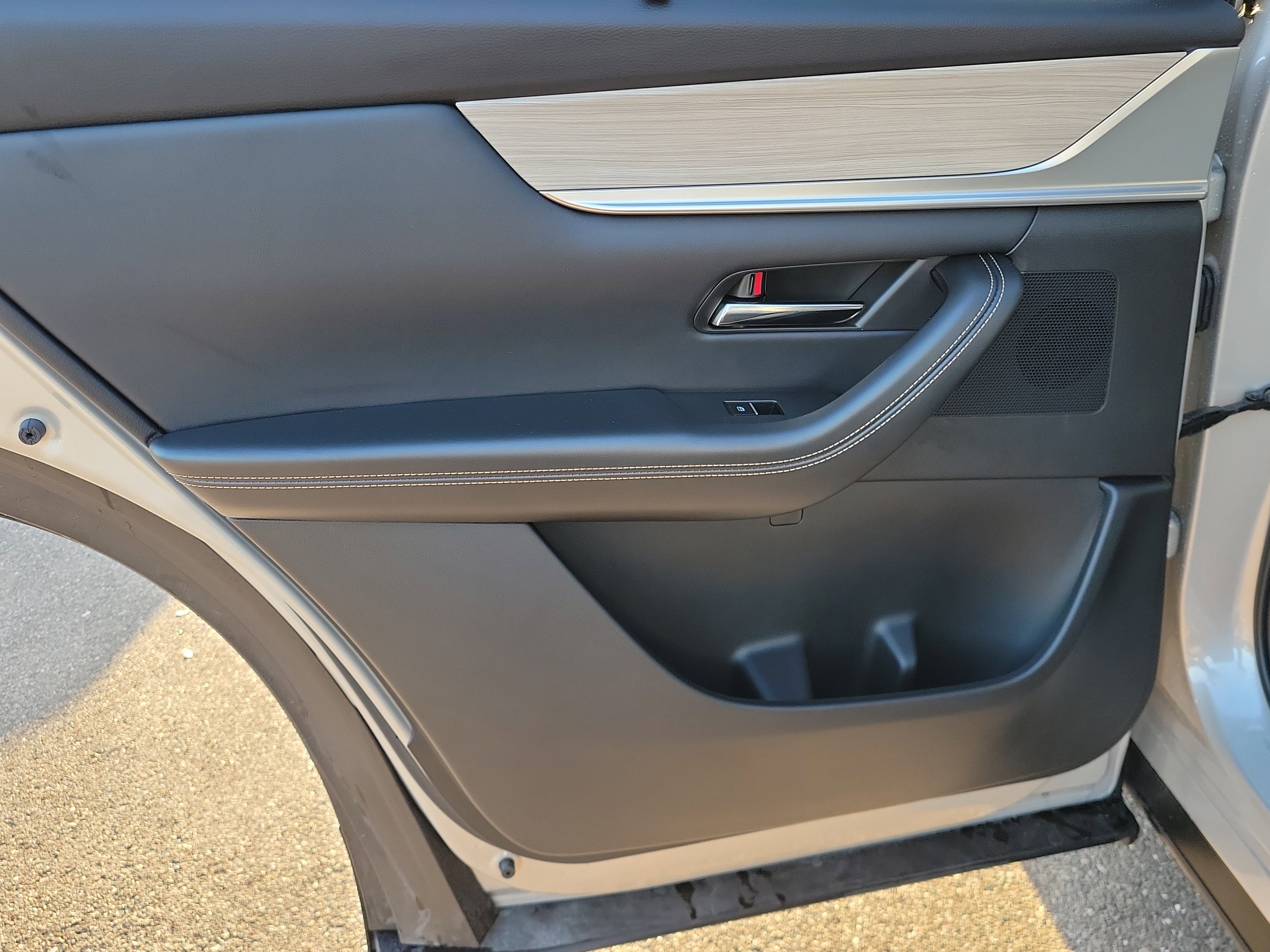 Used 2025 MAZDA CX-90 3.3 Turbo w/ Preferred Package image 13