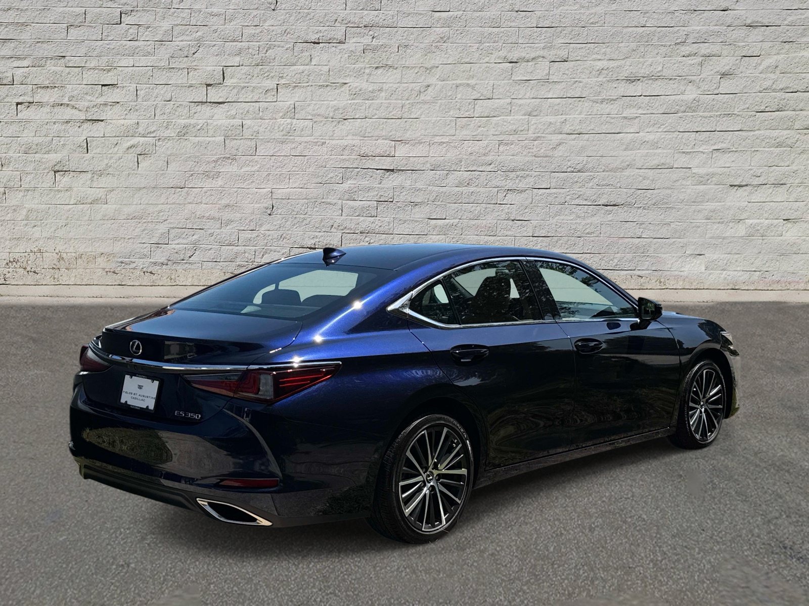 Used 2025 Lexus ES 350 w/ Premium Package FWD image 3