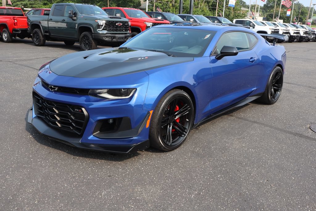 Used 2022 Chevrolet Camaro ZL1 RWD image 27