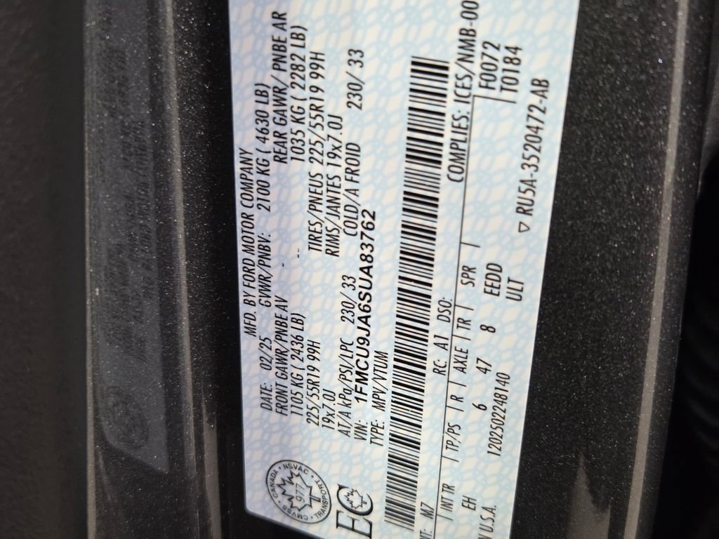 Used 2025 Ford Escape Platinum image 28