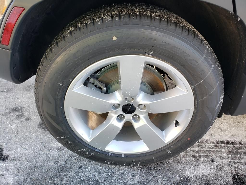 New 2026 Land Rover Defender 110 S image 27