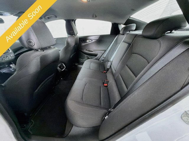Used 2017 Chevrolet Malibu LT FWD image 23