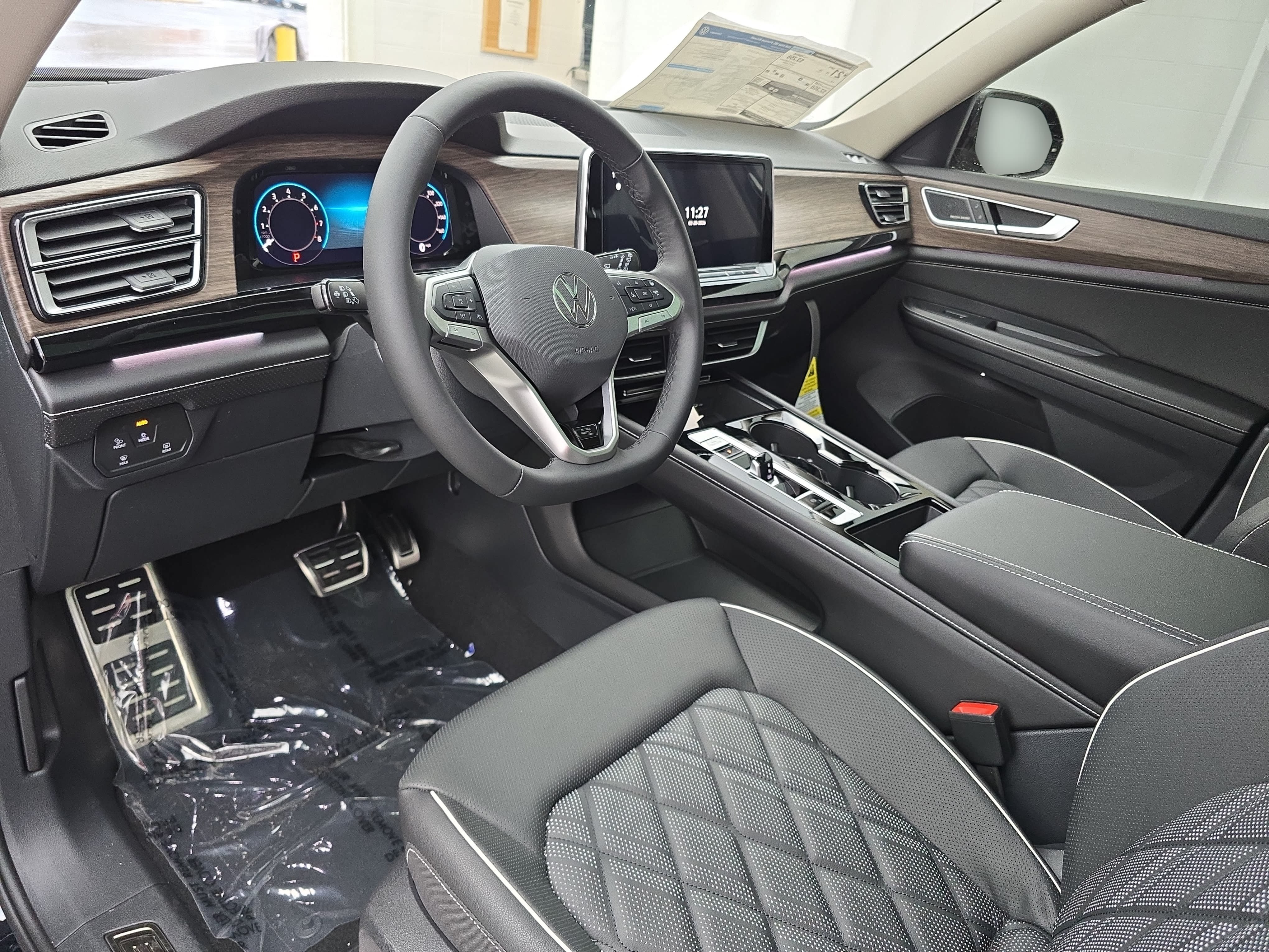 New 2026 Volkswagen Atlas SEL Premium R-Line AWD/4WD image 17