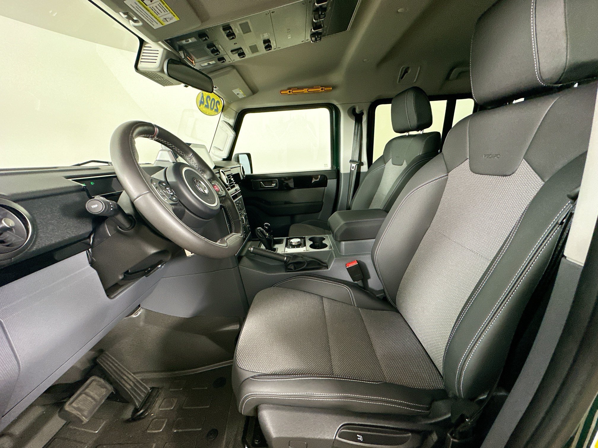 Used 2024 INEOS Grenadier Station Wagon AWD/4WD image 33