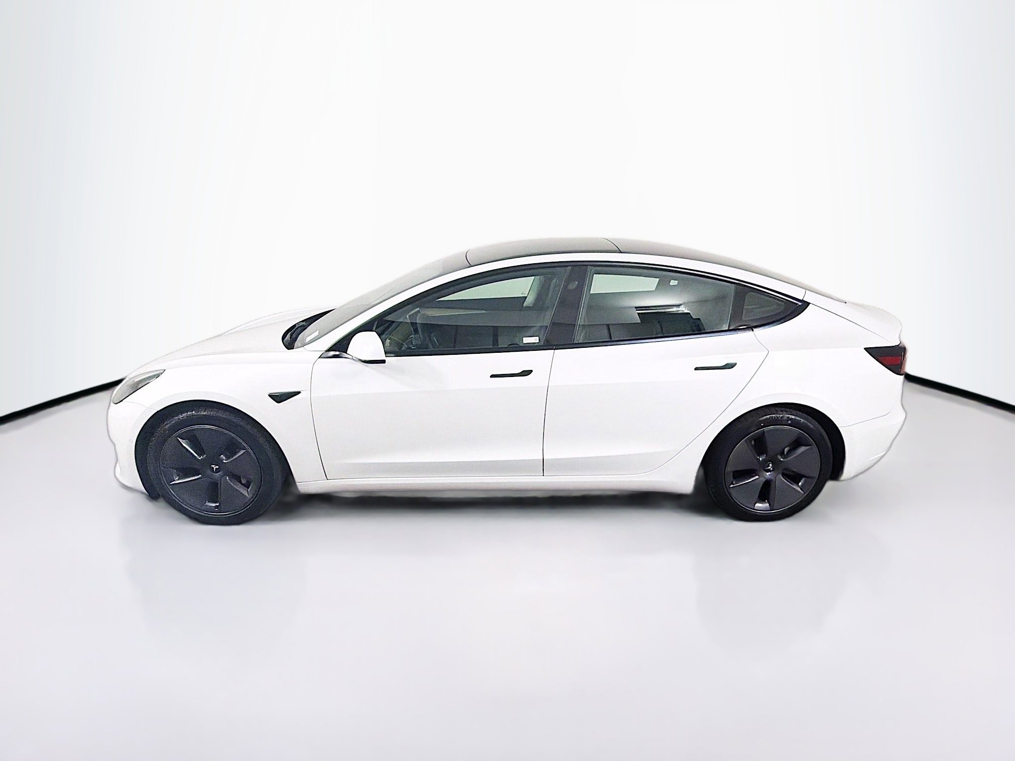 Used 2021 Tesla Model 3 Standard Range Plus RWD image 4