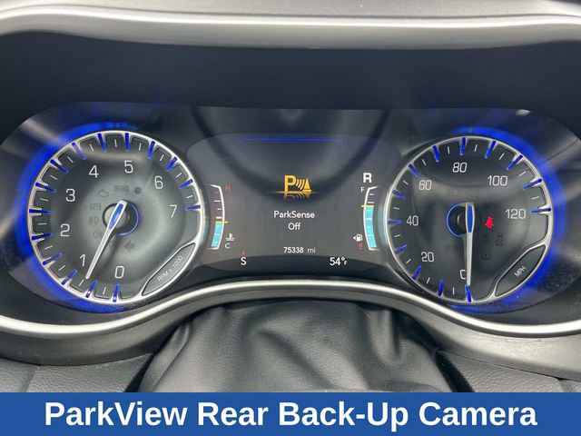 Used 2023 Chrysler Pacifica Touring-L FWD image 44