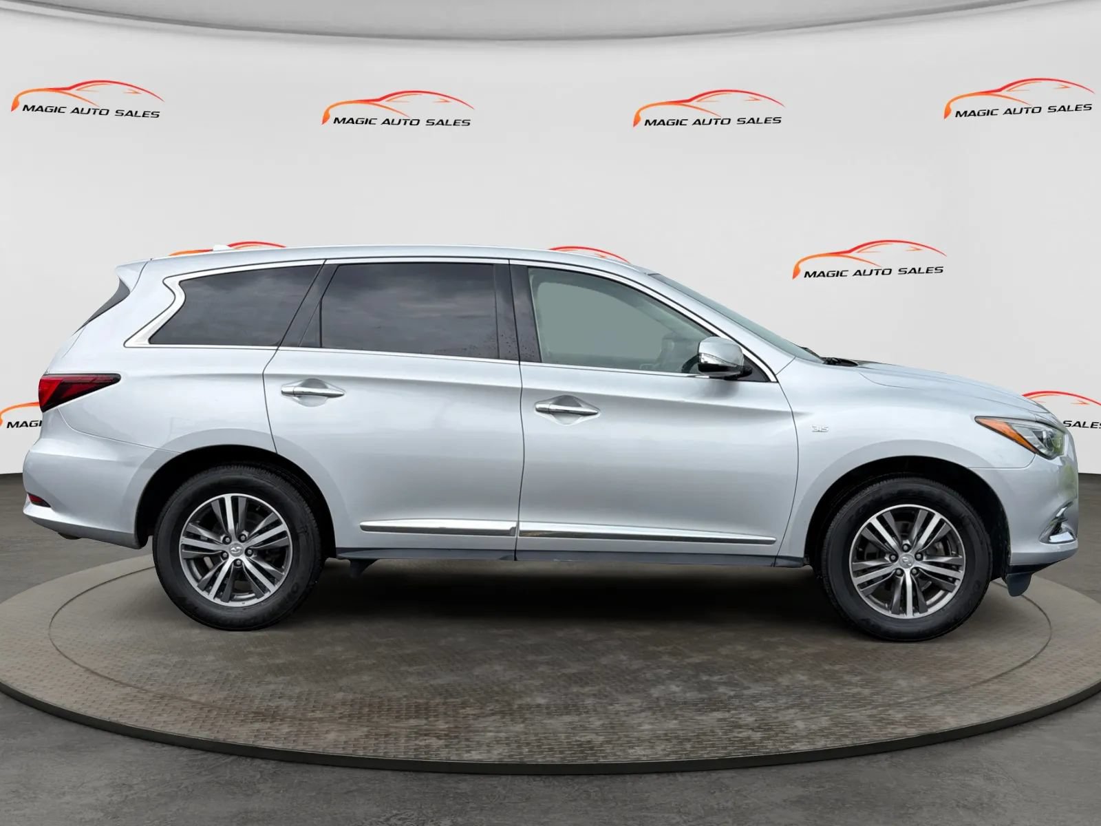 Used 2019 INFINITI QX60 Pure AWD/4WD image 6