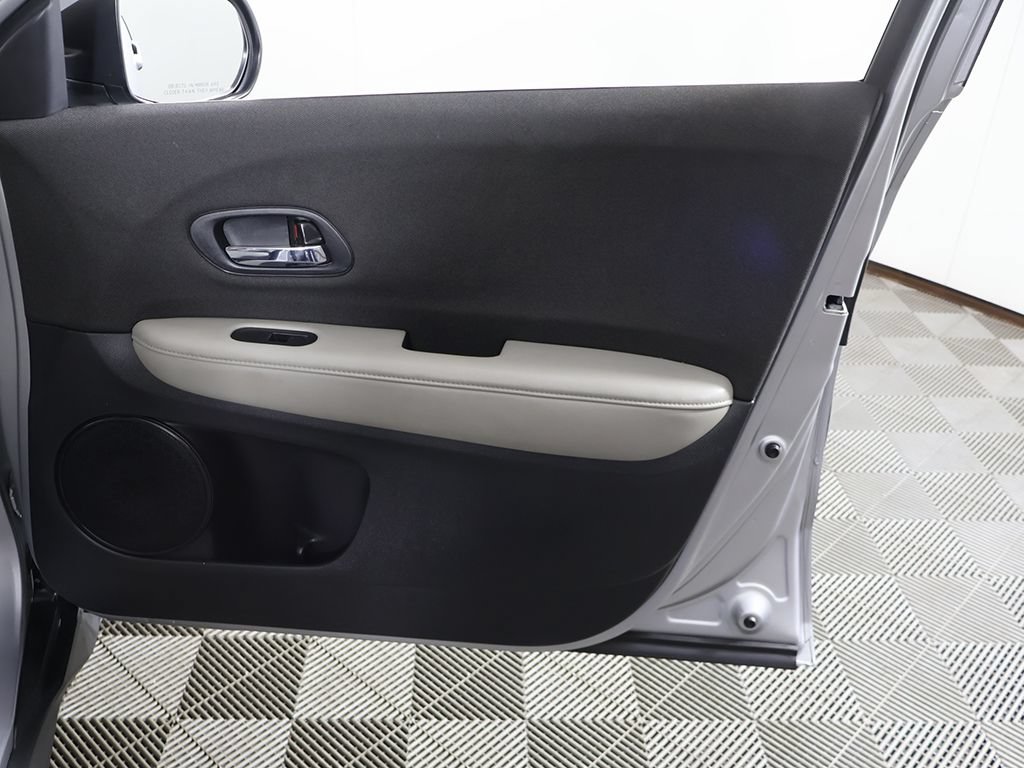 Used 2022 Honda HR-V LX image 18