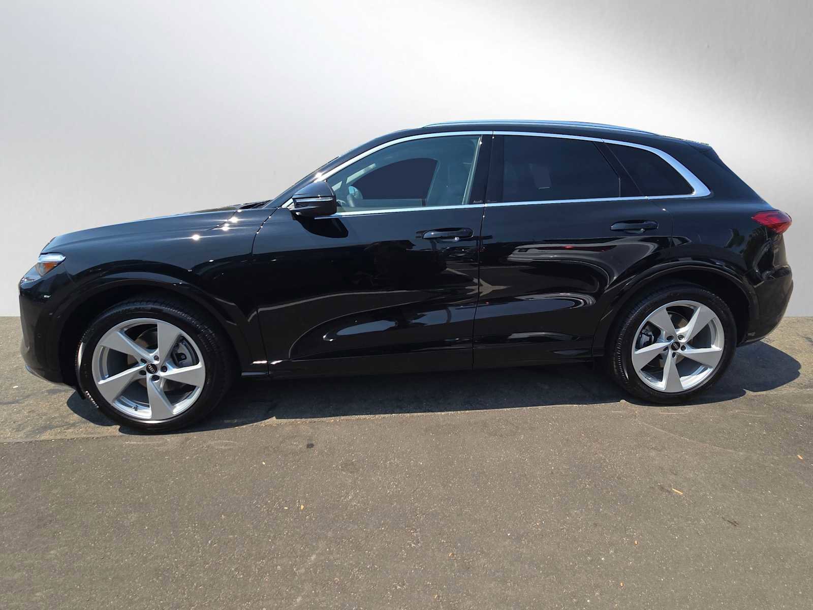 New 2025 Audi Q5 Prestige image 6