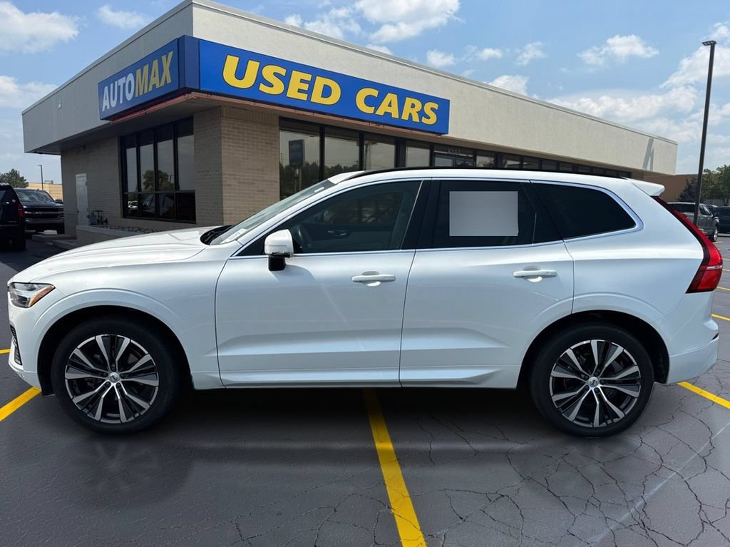 Used 2022 Volvo XC60 B5 Momentum w/ Climate Package FWD image 8