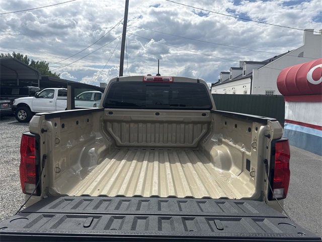 Used 2024 Chevrolet Colorado Trail Boss w/ Technology Package image 23