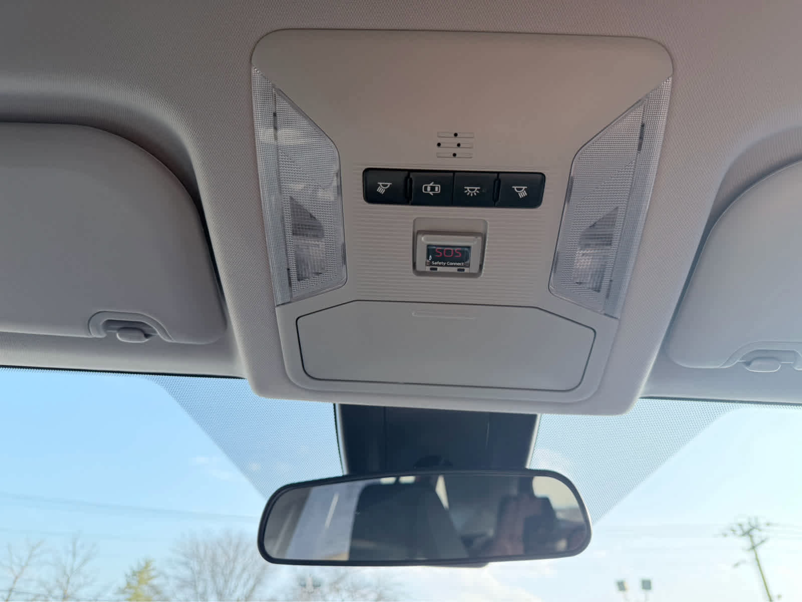 Used 2019 Toyota RAV4 LE image 31