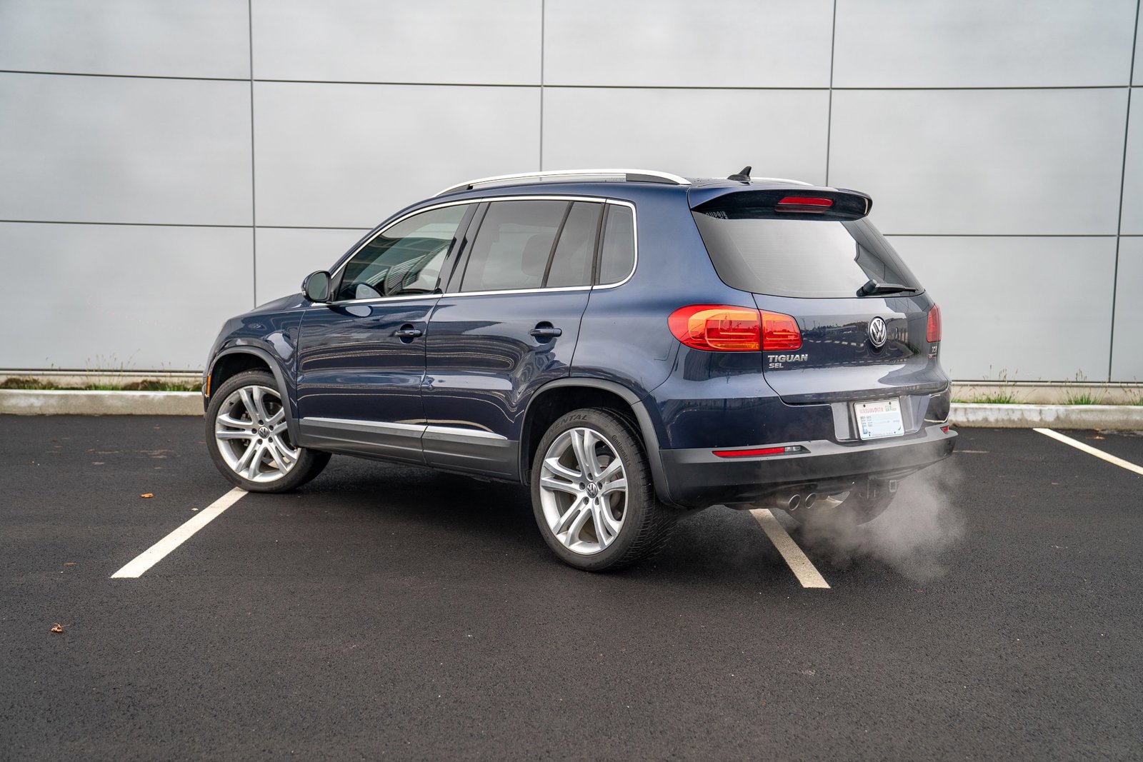 Used 2016 Volkswagen Tiguan SEL image 3