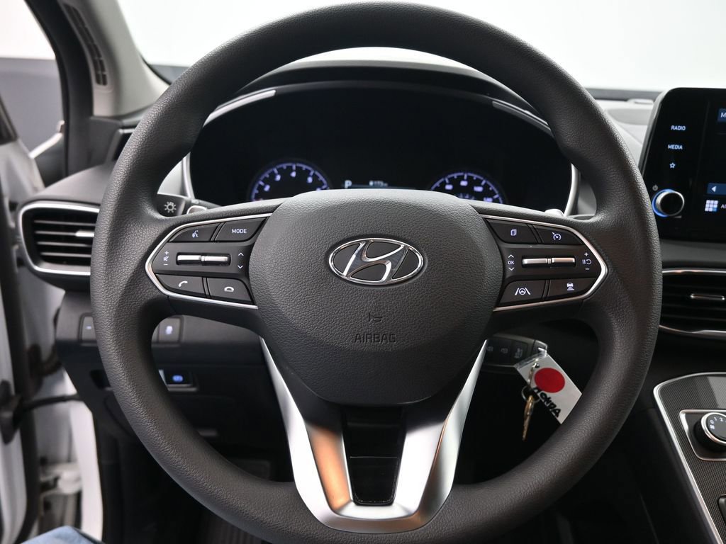 Used 2023 Hyundai Santa Fe SE image 7