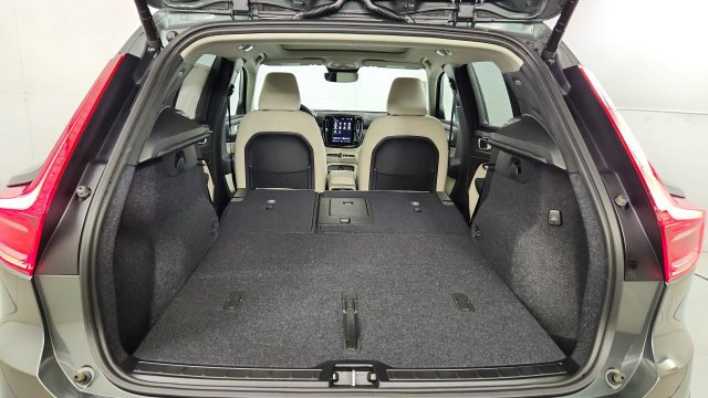 New 2026 Volvo XC40 B5 Plus w/ Climate Package AWD/4WD image 41