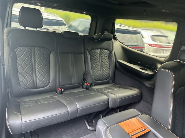 Used 2023 Jeep Grand Wagoneer Series III image 26