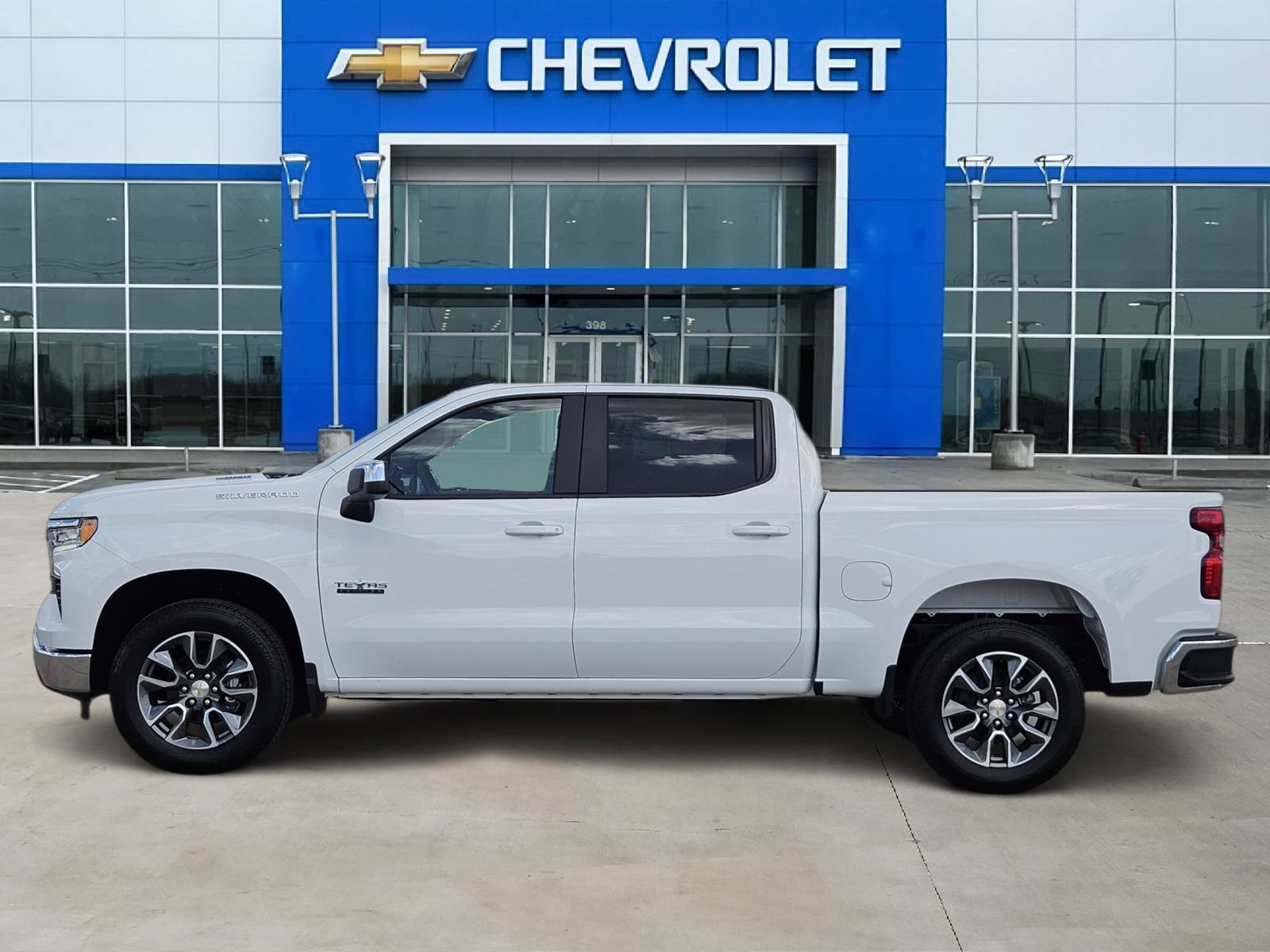 New 2026 Chevrolet Silverado 1500 LT w/ Texas Edition Plus RWD image 3
