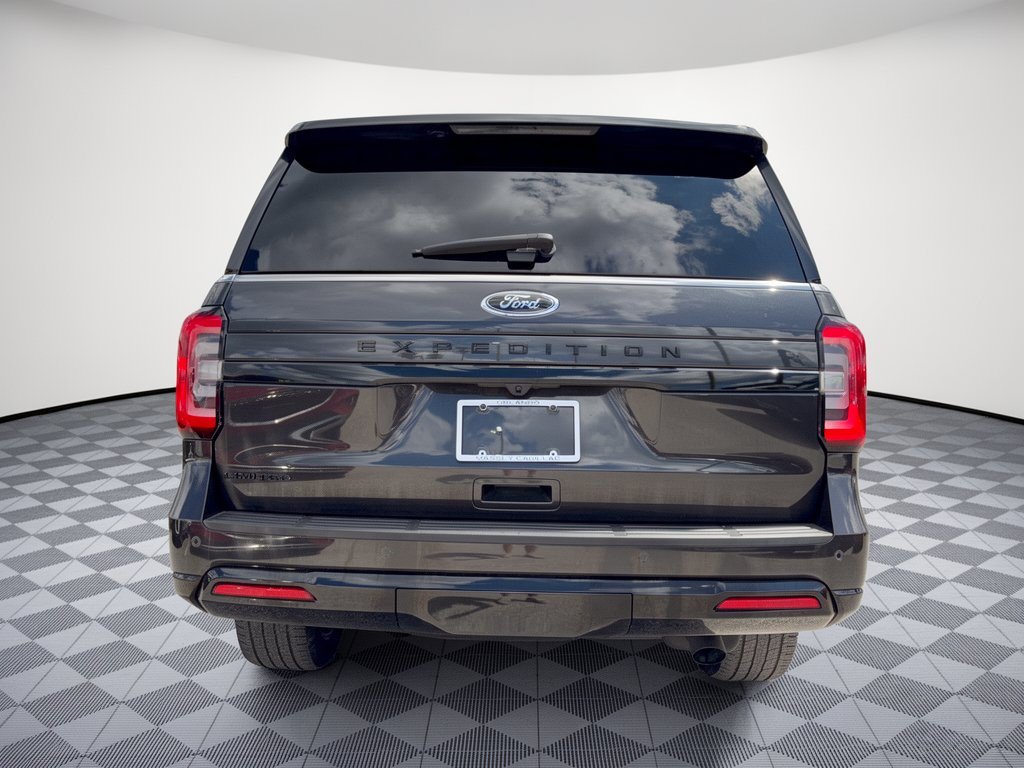 Used 2023 Ford Expedition Limited RWD image 11