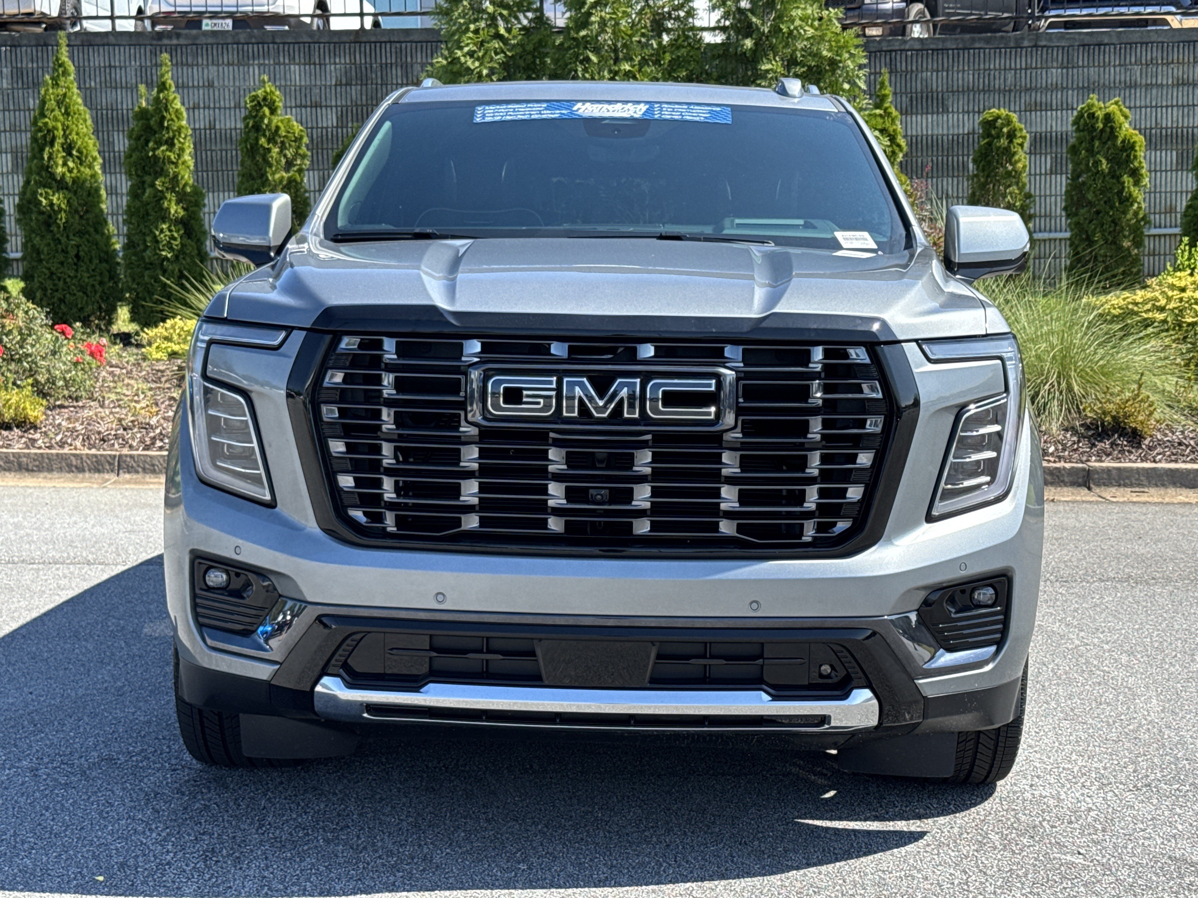 Used 2026 GMC Yukon Denali Ultimate AWD/4WD image 3