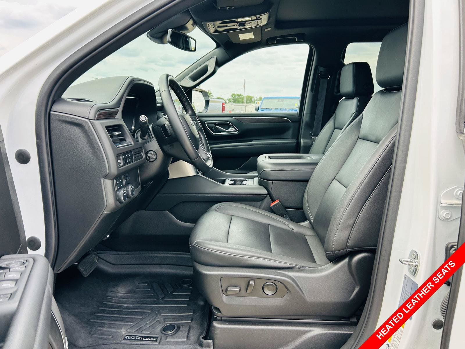 Used 2023 Chevrolet Tahoe Z71 w/ Luxury Package AWD/4WD image 3