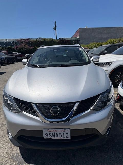 Used 2018 Nissan Rogue Sport SL w/ SL Premium Package AWD/4WD image 3