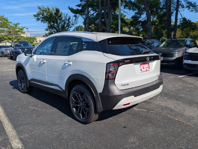 New 2026 Nissan Kicks SR FWD image 4