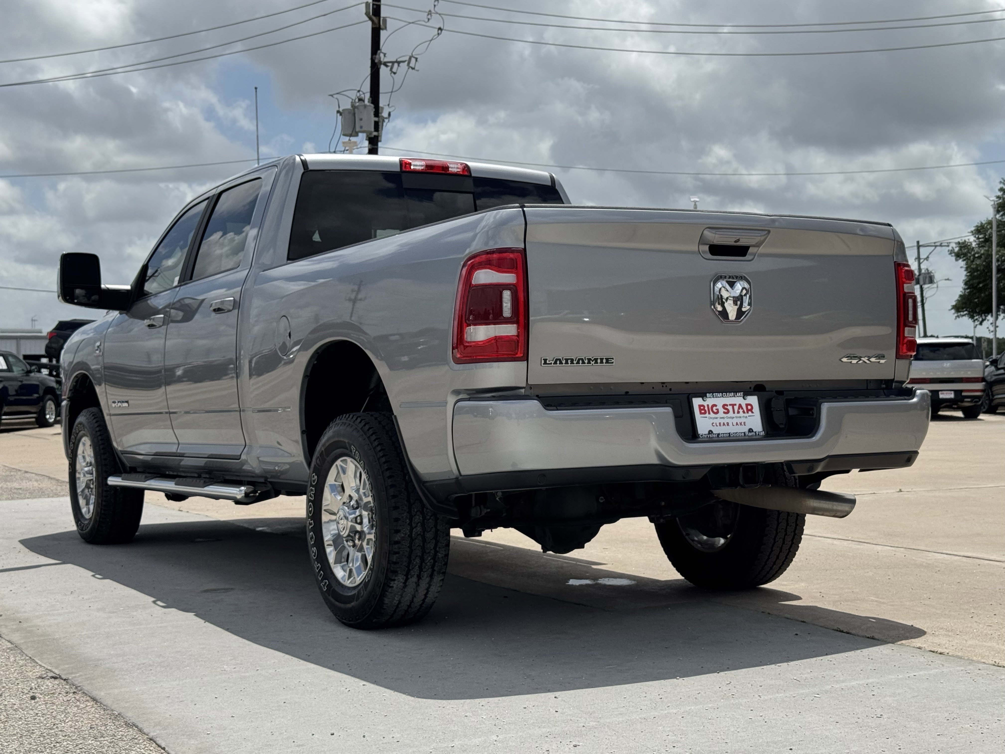 Used 2024 RAM 2500 Laramie w/ Safety Group image 8